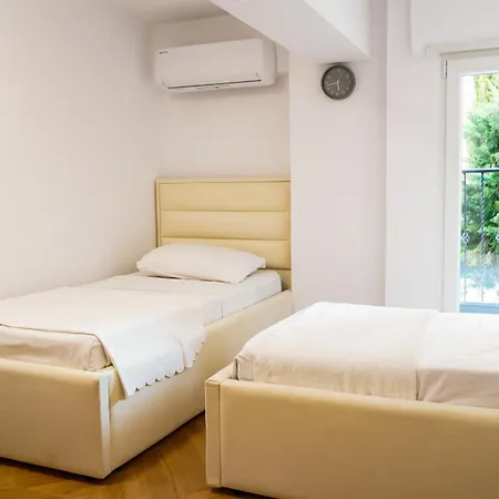 N'baz Apartment, 골렘