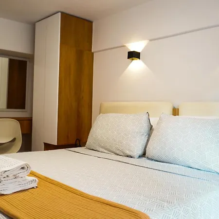 아파트 N'baz Apartment, 골렘