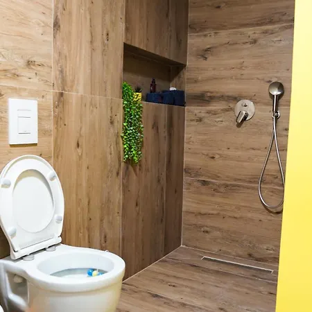 N'baz Apartment, * 골렘
